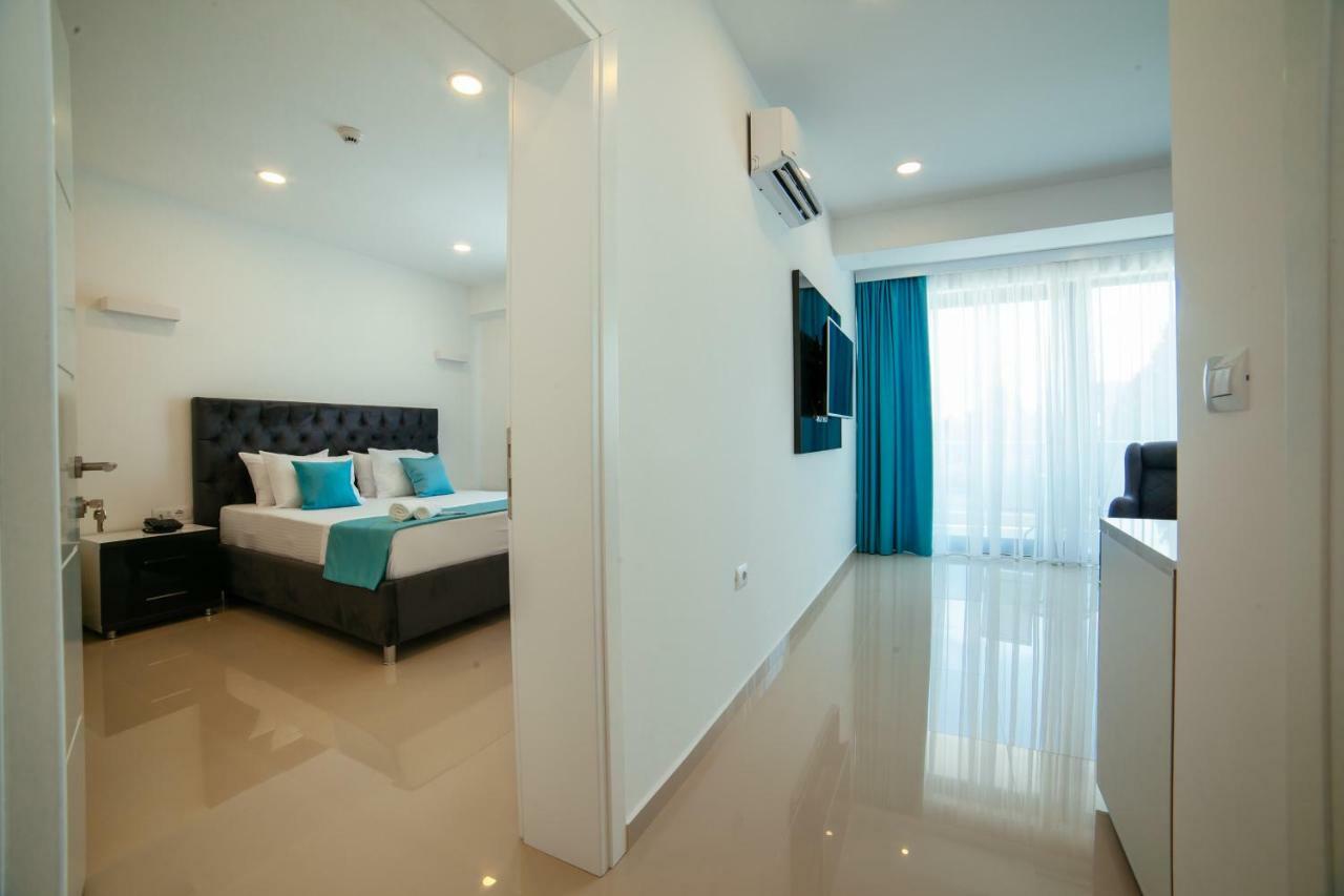 Hotel Ambiente Улцинь Экстерьер фото